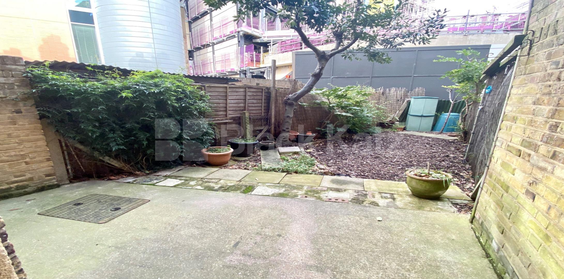 			LET , 4 Bedroom, 1 bath, 1 reception Terraced House			 Park Street, Borough 